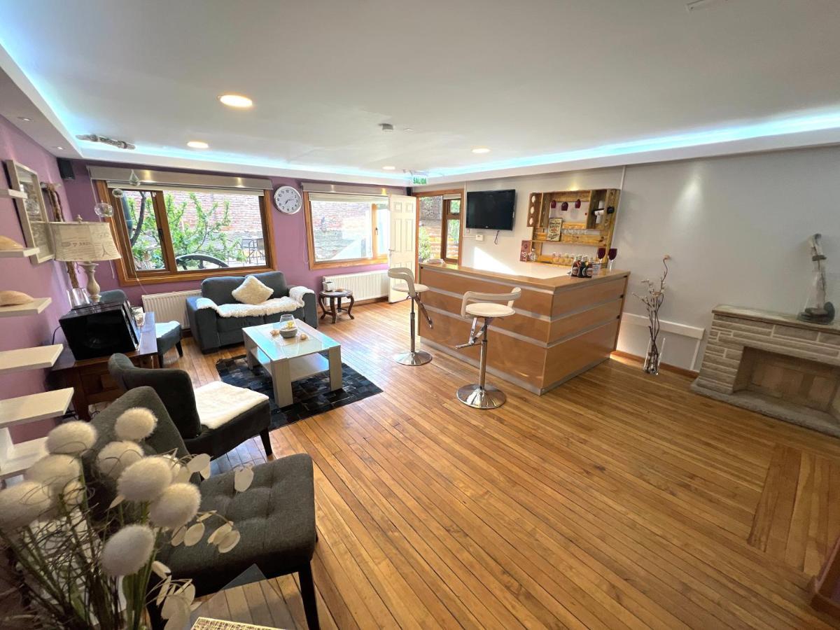 Apartament Incredible Downtown Duplex With Interior Backyard Punta Arenas Zewnętrze zdjęcie