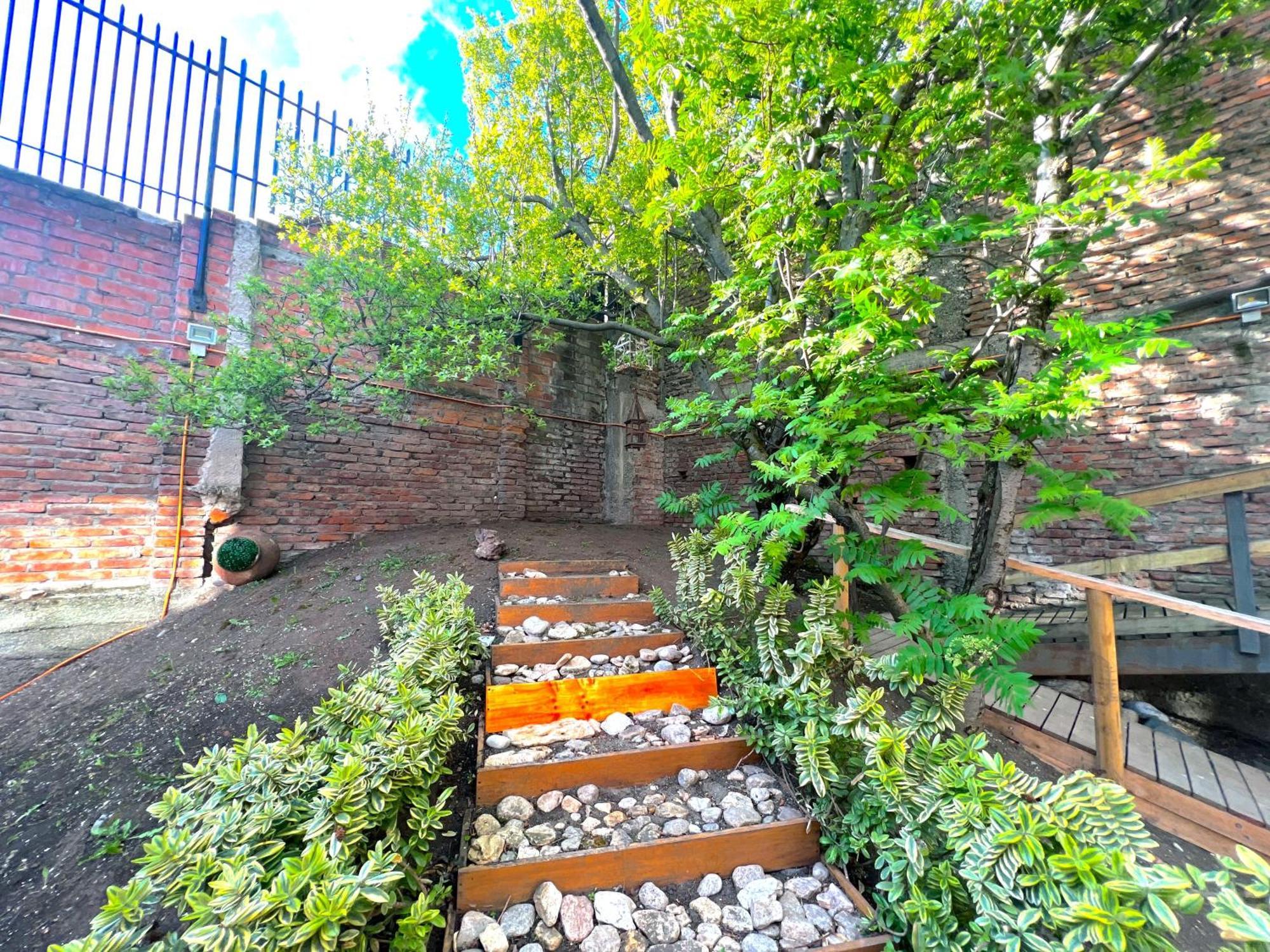 Apartament Incredible Downtown Duplex With Interior Backyard Punta Arenas Zewnętrze zdjęcie